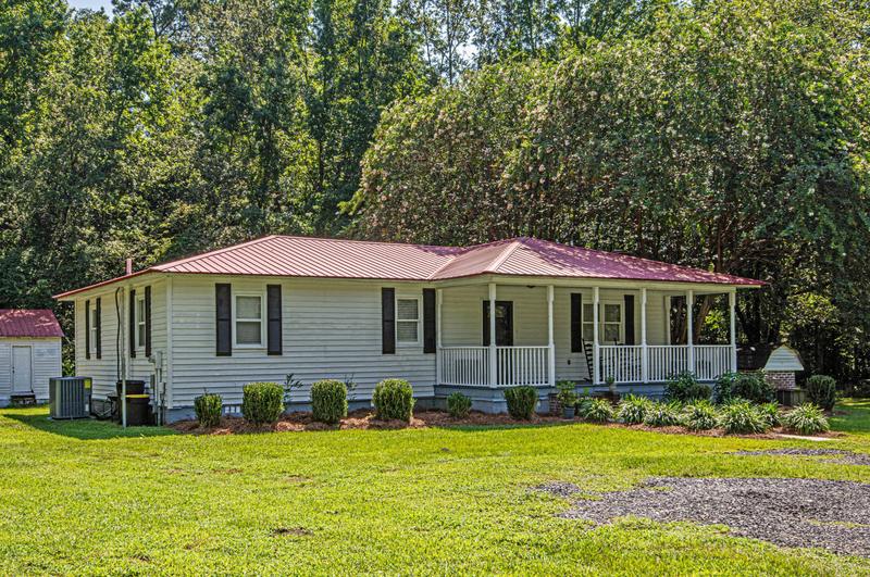 1332 Red Oak Rd, Cottageville, SC 29435 - MLS 24000228 for Sale