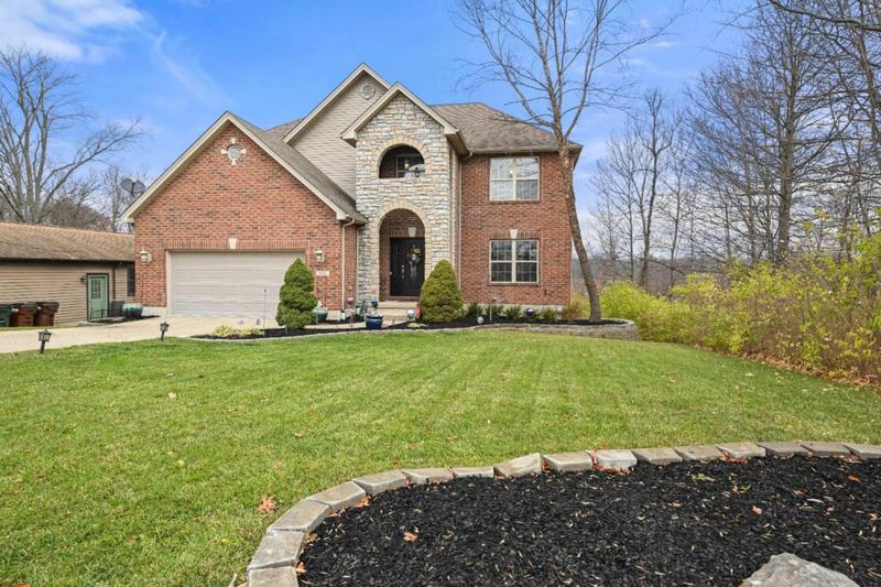 712 HICKORY RD, Lawrenceburg, IN 47025 Single Family Residence For Sale  MLS# 202262