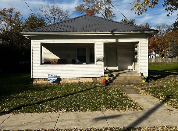 417 Taylor Ave - Charleston, IL 61920 - Home For Rent