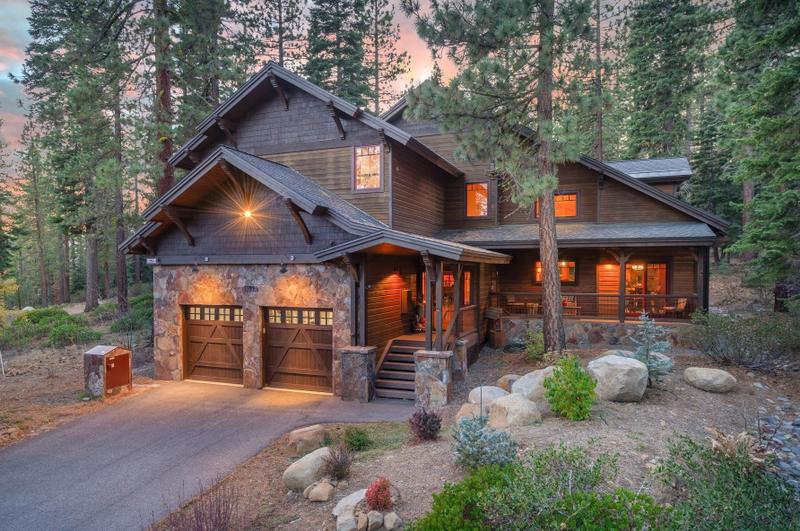 11924 Cavern Way, Truckee, CA 96161 - MLS 20232181 for Sale