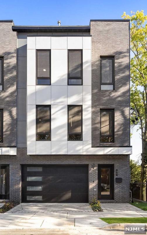 576 Kearney Avenue, Cliffside Park, NJ 07010 for Sale