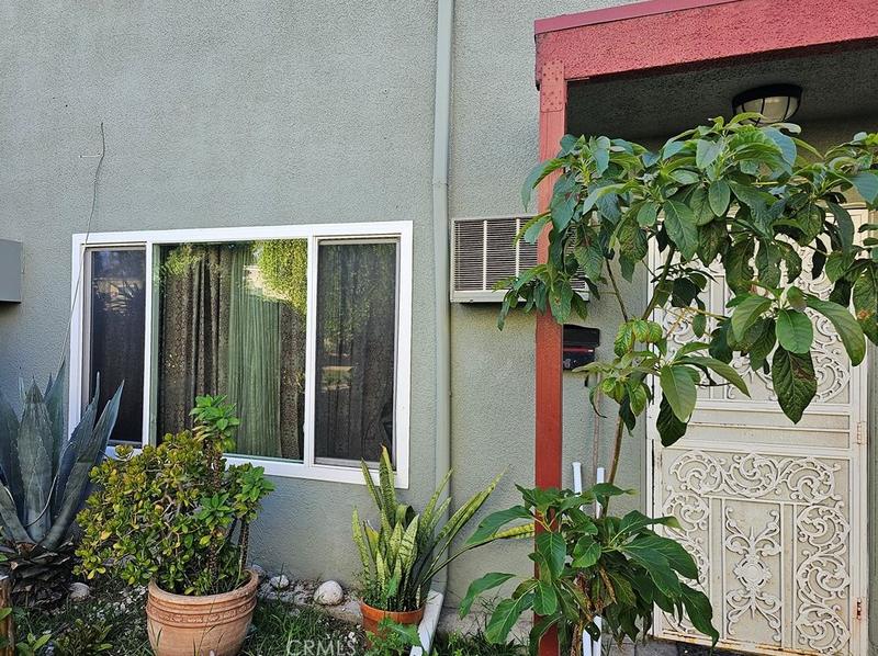2101 S Pacific Ave #80, Santa Ana, CA 92704 - MLS PW23175297 for Sale