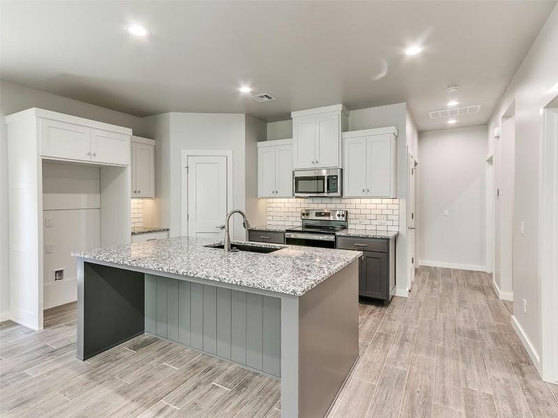 2815 CLIFTON TER, Norman, OK 73071 Single Family Residence For Sale  MLS# 1090956