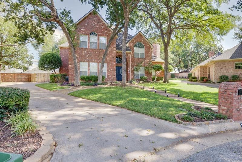 3400 Forestway Ct, Arlington, TX 76001 for Sale