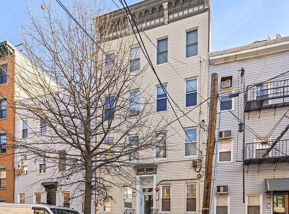 309 Monroe St #R3 - Hoboken, NJ 07030 - Home For Rent