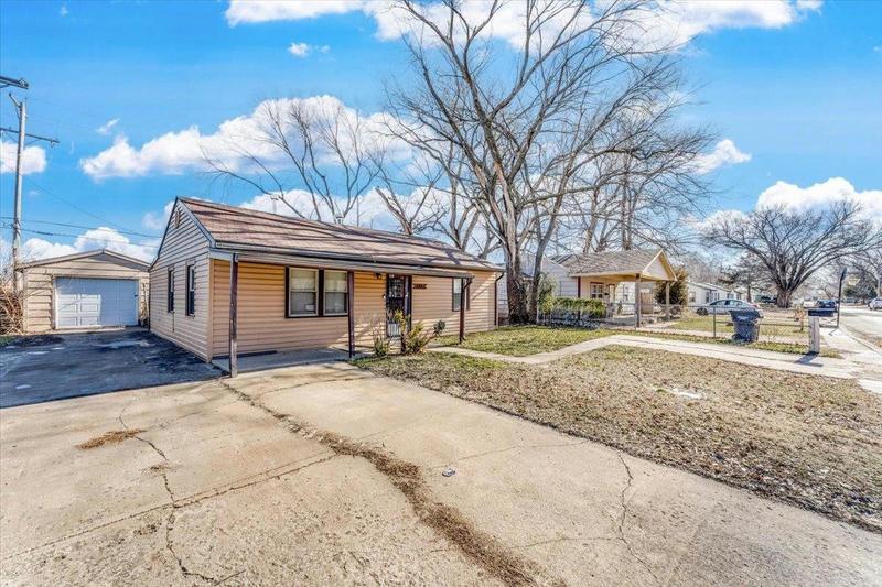 5042 S HEMLOCK AVE, Wichita, KS 67216 Single Family Residence For Sale  MLS# 634326