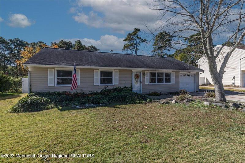29 Georgetown Boulevard, Barnegat, NJ 08005 for Sale