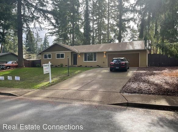 24752 Parkside Dr - Veneta, OR 97487 - Home For Rent