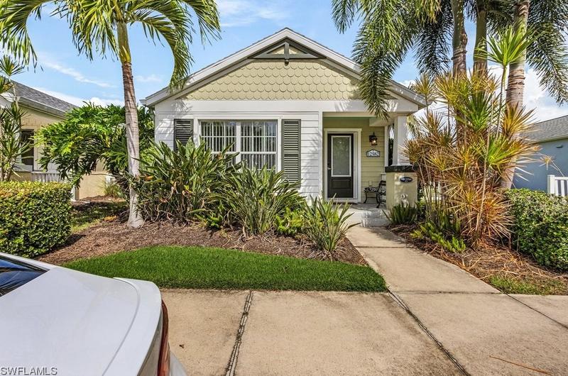 12582 Shimmering Oak Cir, Venice, FL 34293 - MLS 224003416 for Sale