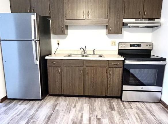 1901 Austin Ave unit 52 - Schererville, IN 46375 - Home For Rent