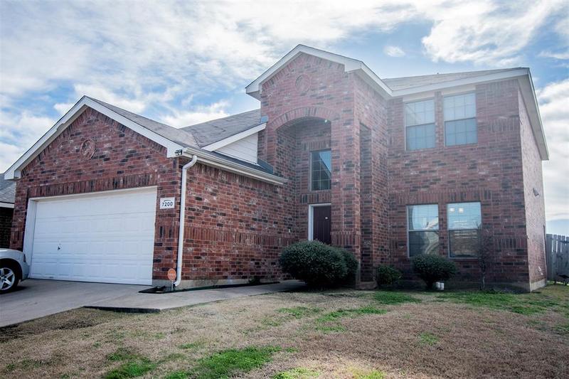 7200 Lake Front Trl, Arlington, TX 76002 for Sale