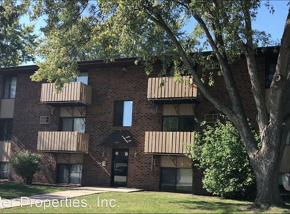 2114 S Schaefer St - Appleton, WI 54915 - Home For Rent