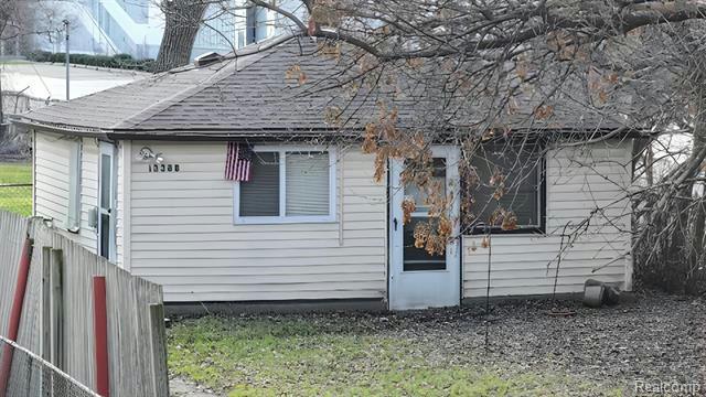 13388 VERNON AVE, Warren, MI 48089 Single Family Residence For Sale  MLS# 20240005163