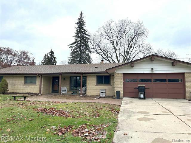 28645 SOUTHPOINTE RD, Grosse Ile, MI 48138 Single Family Residence For Sale  MLS# 20230106219
