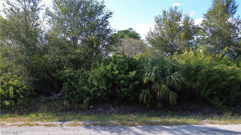 1409 Pine Avenue, Lehigh Acres, FL 33972 for Sale