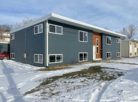 1108 11th Ave NW - Minot, ND 58703 - Home For Rent