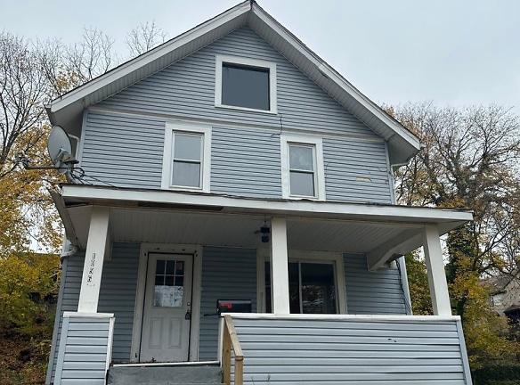 1096 La Croix Ave - Akron, OH 44307 - Home For Rent