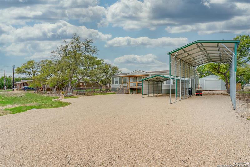 526 Private Road 1510, Bandera, TX 78003 for Sale