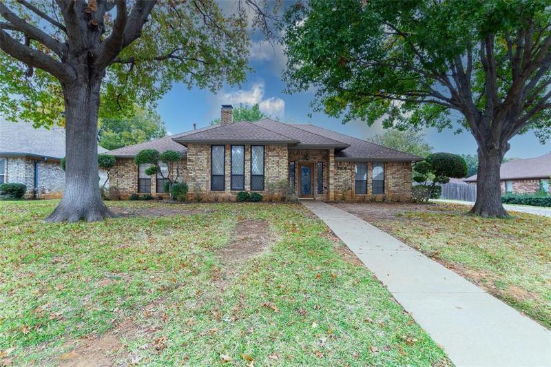 2906 Sweet Briar St, Grapevine, TX 76051 for Sale