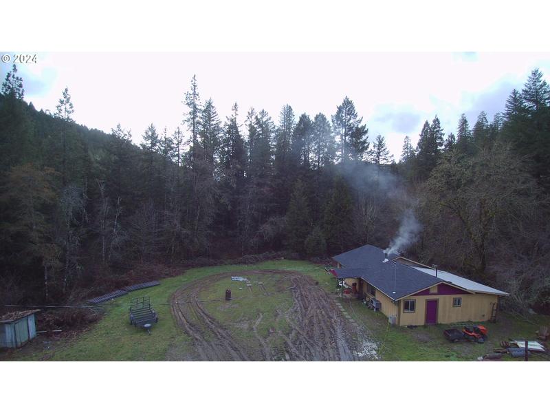 1798 WOODS CREEK RD, Days Creek OR 97429 for Sale