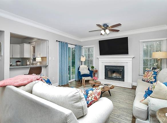 3300 Selwyn Farms Ln #3 - Charlotte, NC 28209 - Home For Rent