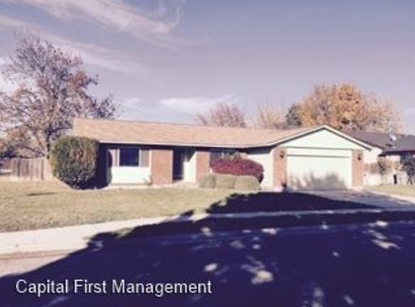 11142 Richey Ct - Boise, ID 83713 - Home For Rent
