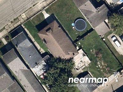 W 8th St for Sale
