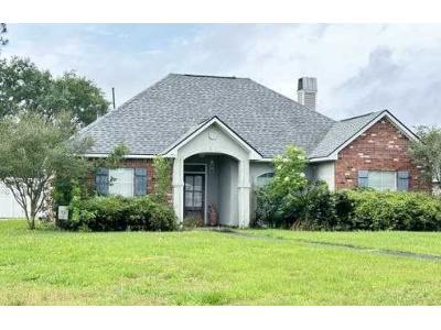 Lakepoint Dr for Sale
