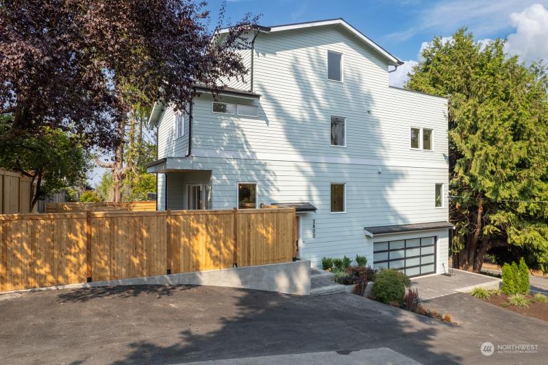 2800 Northwest 90th Place, Seattle, WA 98117 for Sale