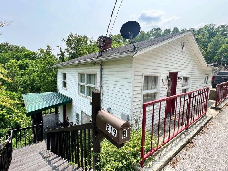 219 Peach Orchard Drive, Pikeville, KY 41501  618865658 for Sale