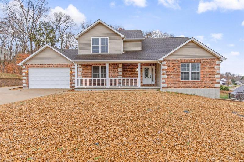 3204 Echo Lake Drive, Byrnes Mill, MO 63025 for Sale