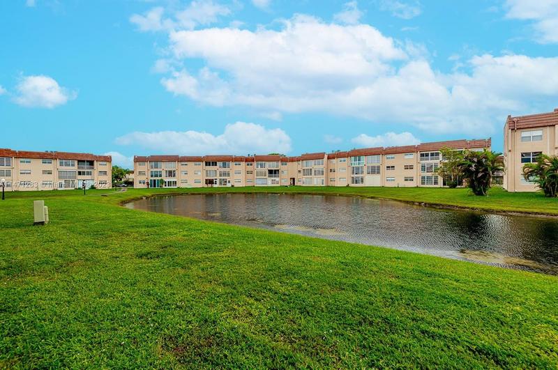 9010 Sunrise Lakes Blvd #104, Sunrise, FL 33322 - MLS A11471283 for Sale