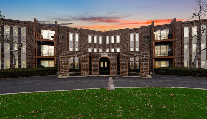 1575 Sandpebble Dr #105, Wheeling, IL 60090 - MLS 11951520 for Sale