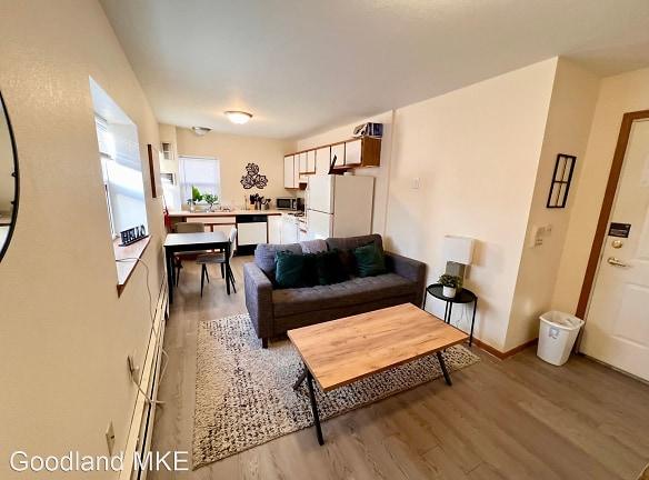 719 E Pleasant St - Milwaukee, WI 53202 - Home For Rent