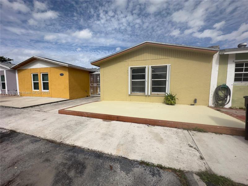 21303 Northwest 40th Cir Court, Unit 21303, Miami Gardens, FL 33055 for Sale