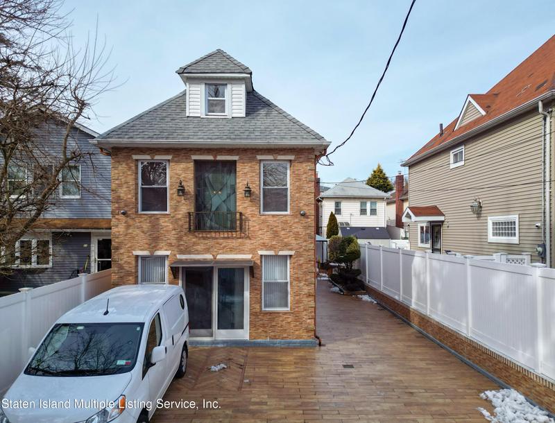 19 Father Capodanno Boulevard for Sale