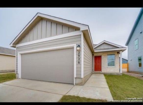 2926 Millikan Dr - Converse, TX 78109 - Home For Rent