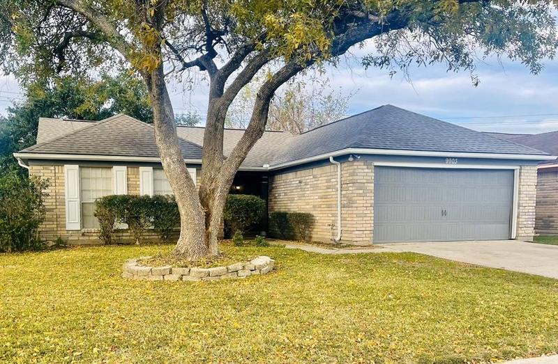 9903 Green Meadow Dr, La Porte, TX 77571 - MLS 17763569 for Sale