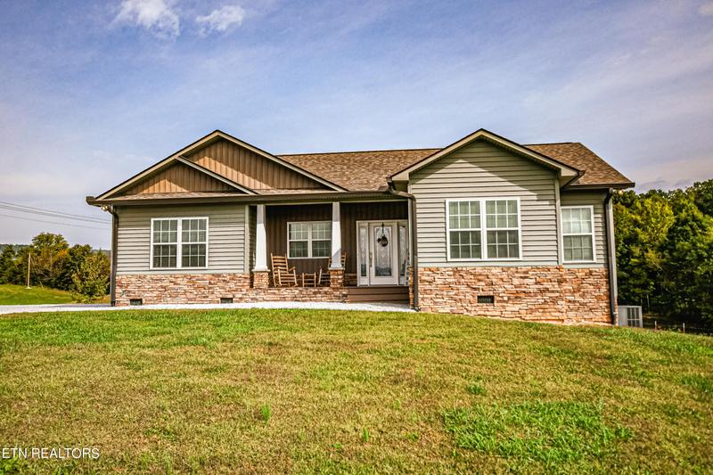 877 Queener Road, Jacksboro, TN 37757 for Sale