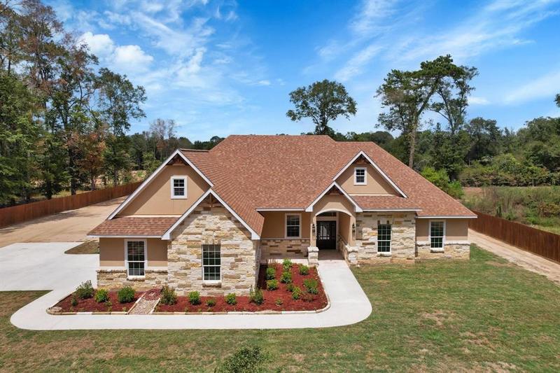25649 Hill and Dale Ave, Splendora, TX 77372 for Sale