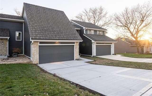 254 NE Edgewater Drive, Lees Summit, MO 64064  615329476 for Sale