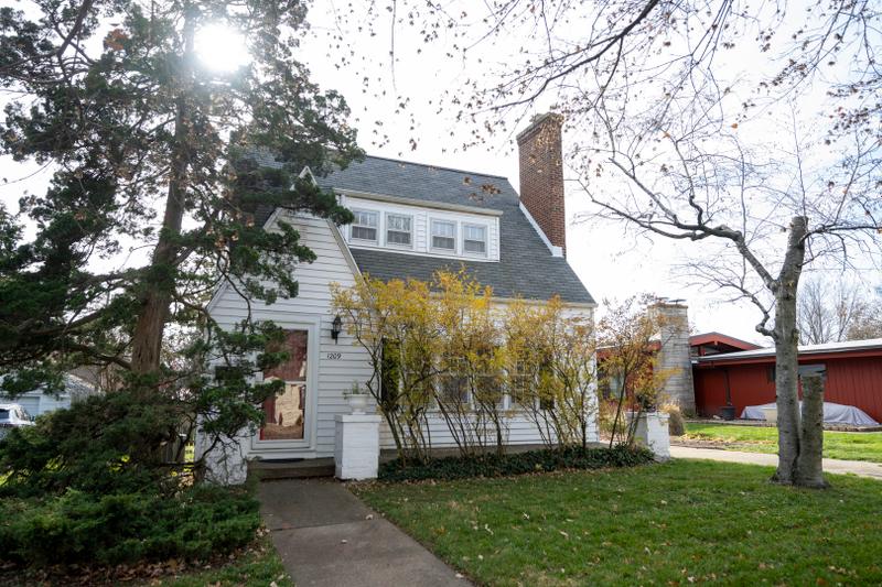 1209 West Daniel Street, Champaign, IL 61821 for Sale