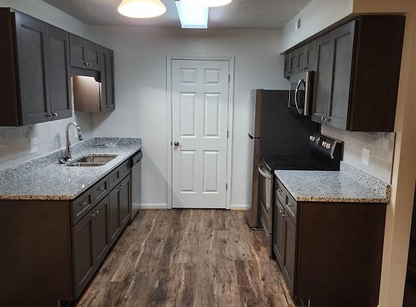 3703 Southbrough Road Apartments - 3703 Southbrough Road - Florence, SC Apartments for Rent