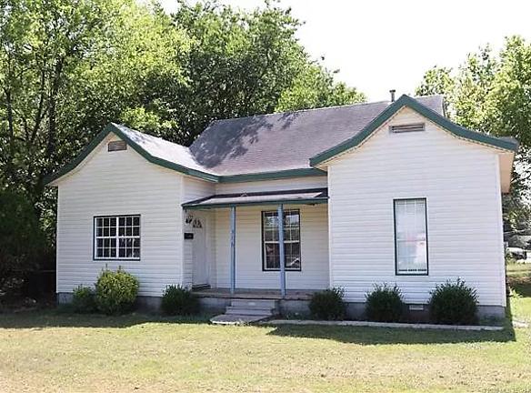 316 Pine Ave - Skiatook, OK 74070 - Home For Rent