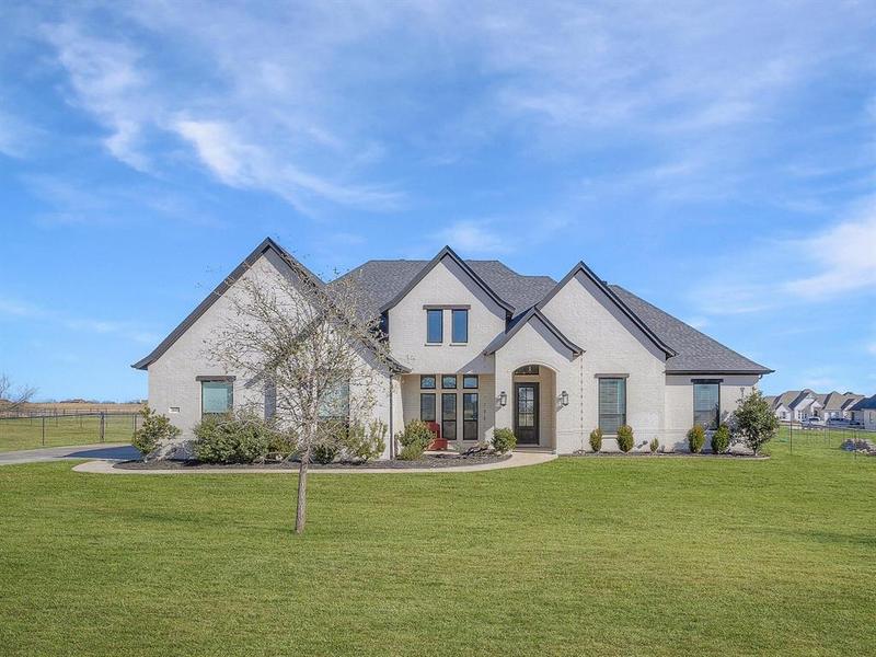 860 Alto Bonito Ct, Godley, TX 76044 for Sale