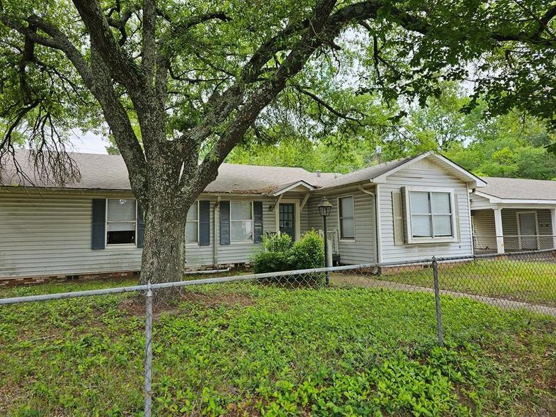 617/619 NE Stallings Dr, Nacogdoches, TX 75965 for Sale