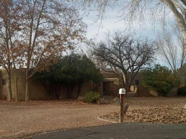 6508 MEOQUI CT NW, Los Ranchos, NM 87107 Single Family Residence For Sale  MLS# 1054683
