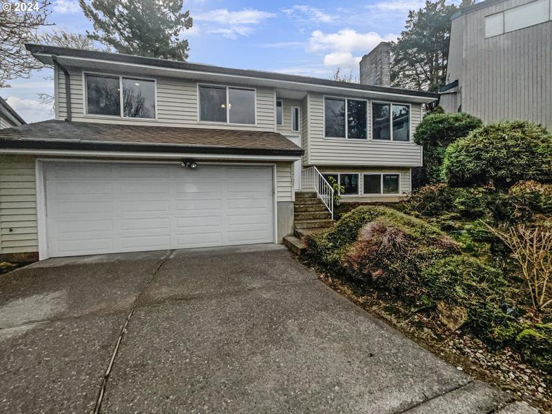 11707 SE FLAVEL ST, Portland OR 97266 for Sale