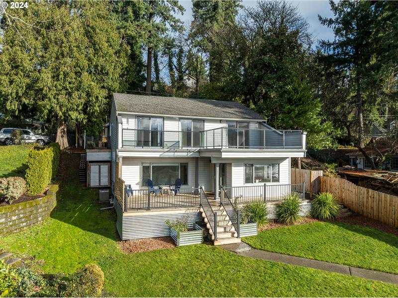 17517 SE ROETHE PL, Milwaukie OR 97267 for Sale