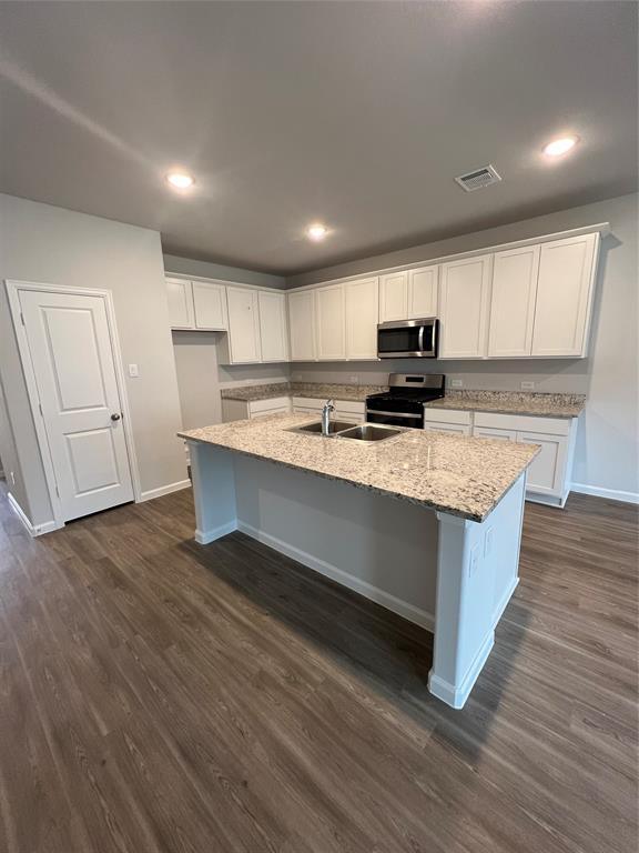 5812 Jade Crest Court, Montgomery, TX 77316 for Sale